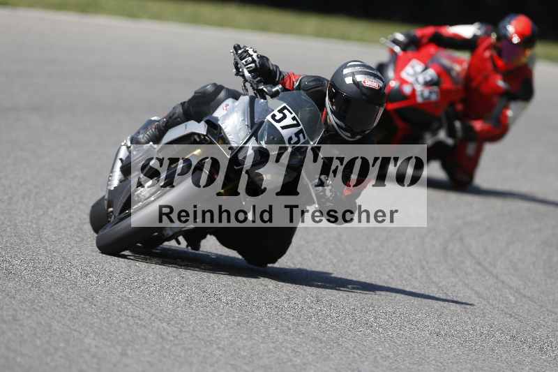 /44 09.08.2025 Plüss Moto Sport ADR/Einsteiger/575